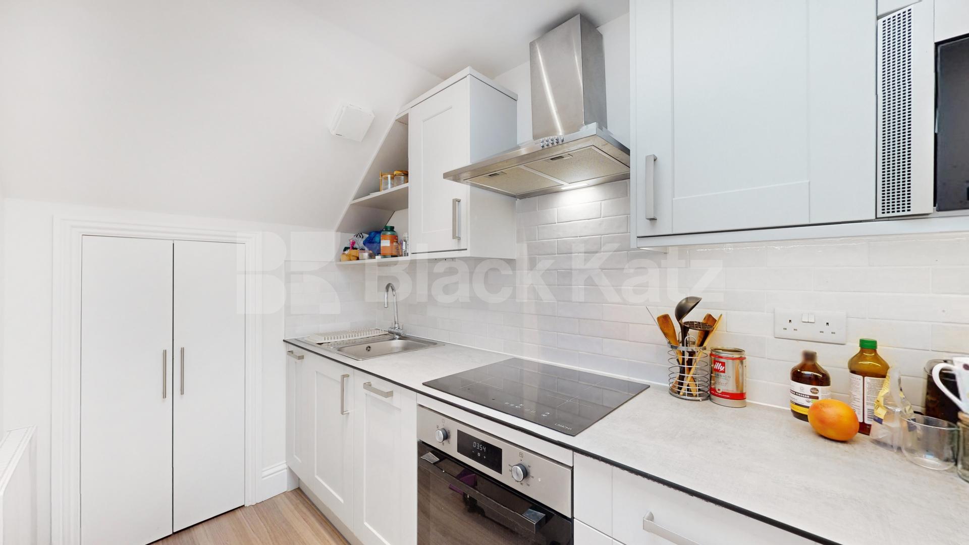 Top Floor One Bedroom Flat with Open Plan Living on Stroud Green Road Stroud Green Road, Finsbury Park